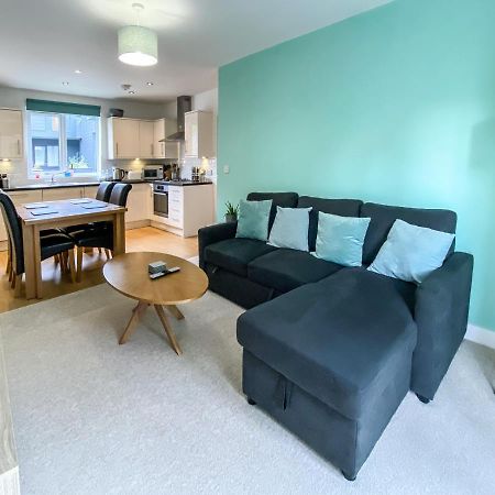 Beautiful, Contemporary 3 Bedroom Apartment Bath Eksteriør billede