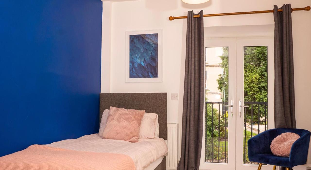 Beautiful, Contemporary 3 Bedroom Apartment Bath Eksteriør billede