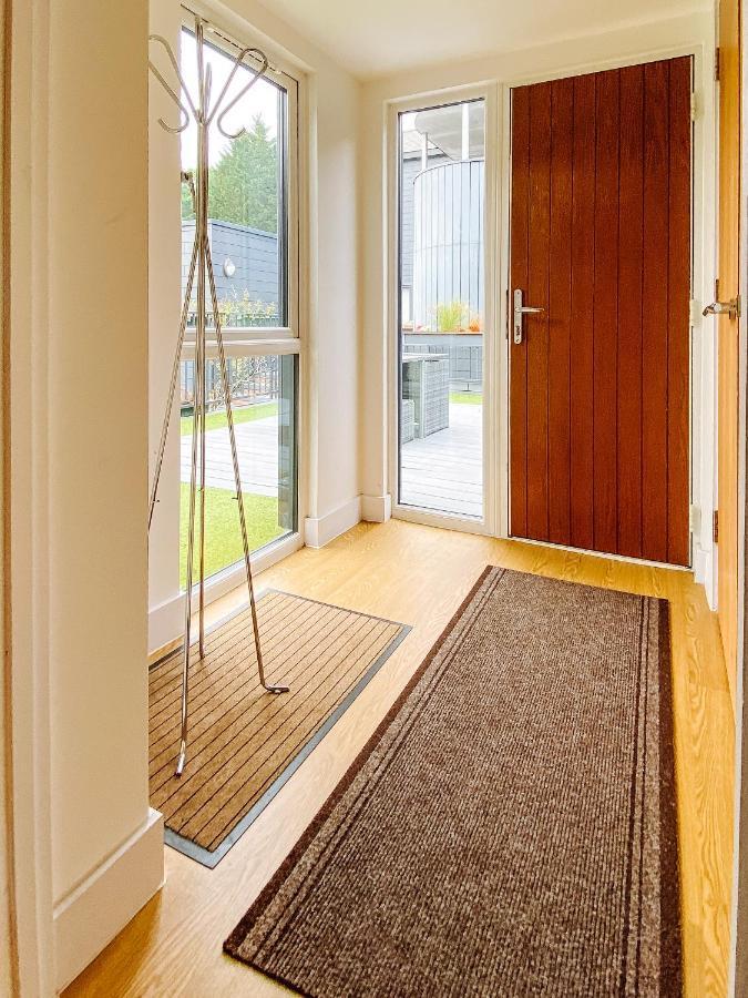 Beautiful, Contemporary 3 Bedroom Apartment Bath Eksteriør billede