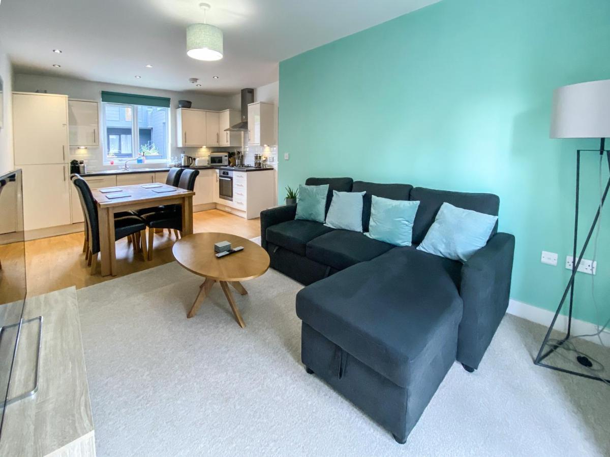 Beautiful, Contemporary 3 Bedroom Apartment Bath Eksteriør billede