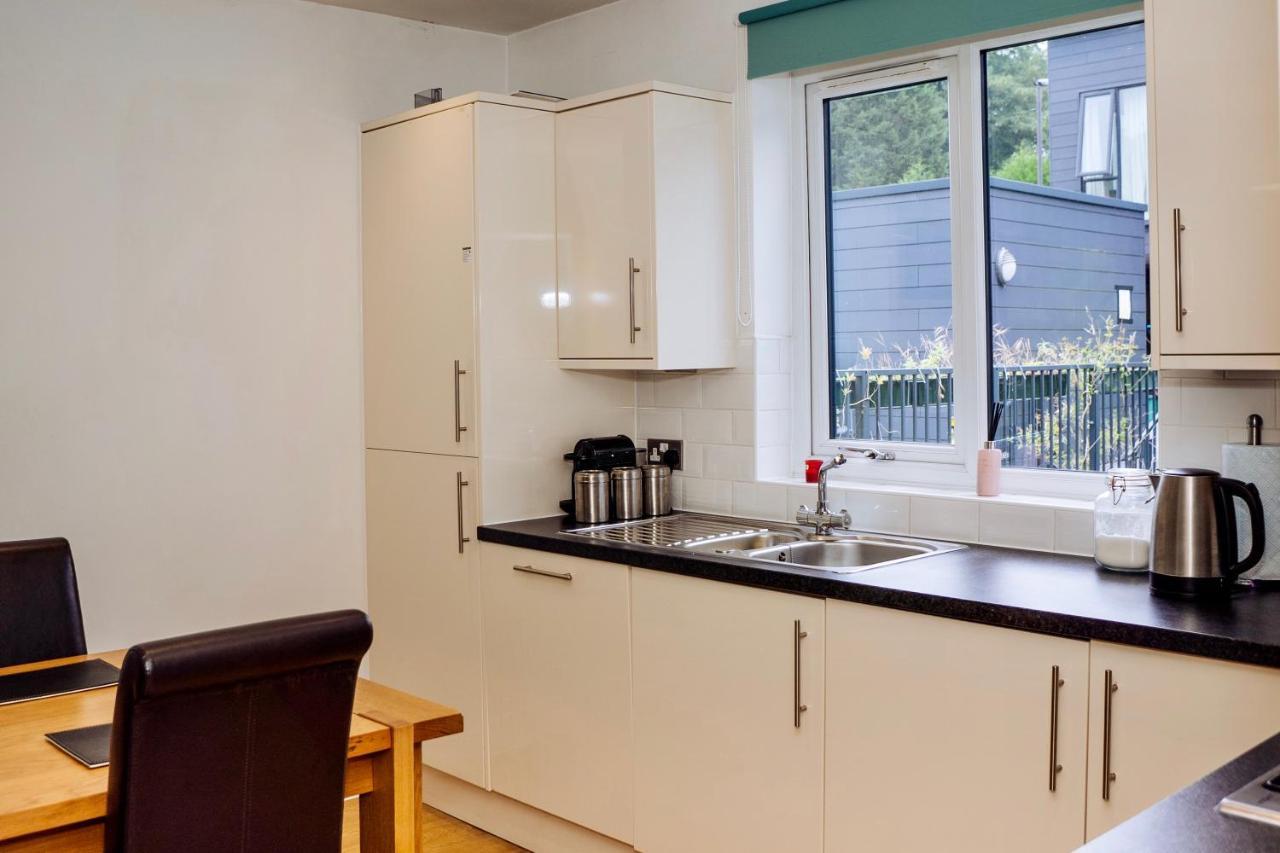 Beautiful, Contemporary 3 Bedroom Apartment Bath Eksteriør billede